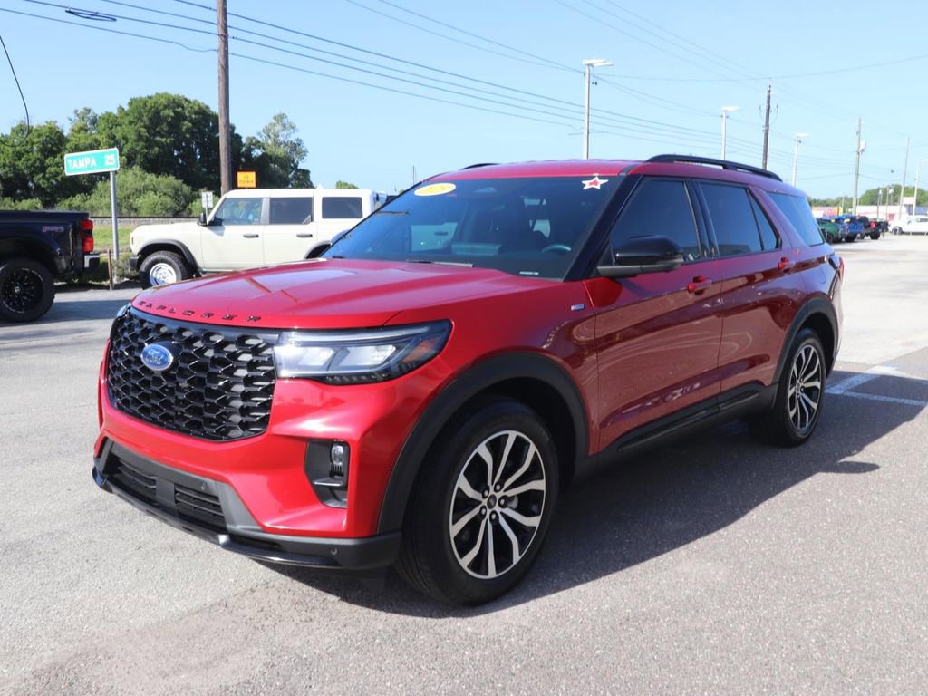 Certified 2025 Ford Explorer ST-Line RWD image 3