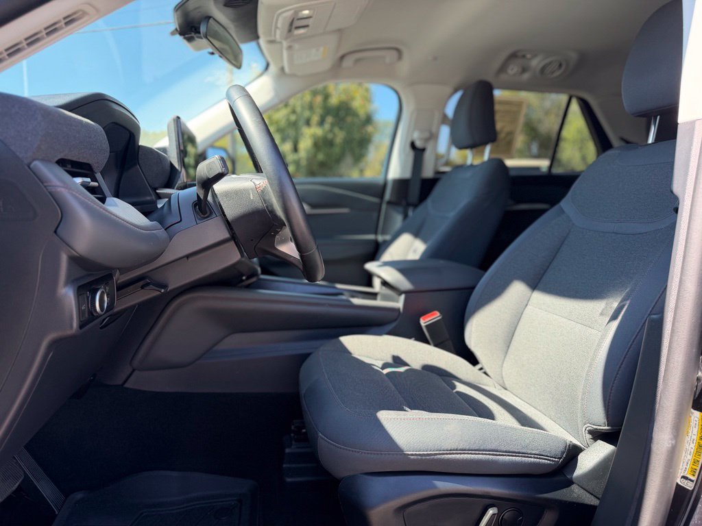Certified 2025 Ford Explorer Active RWD image 14