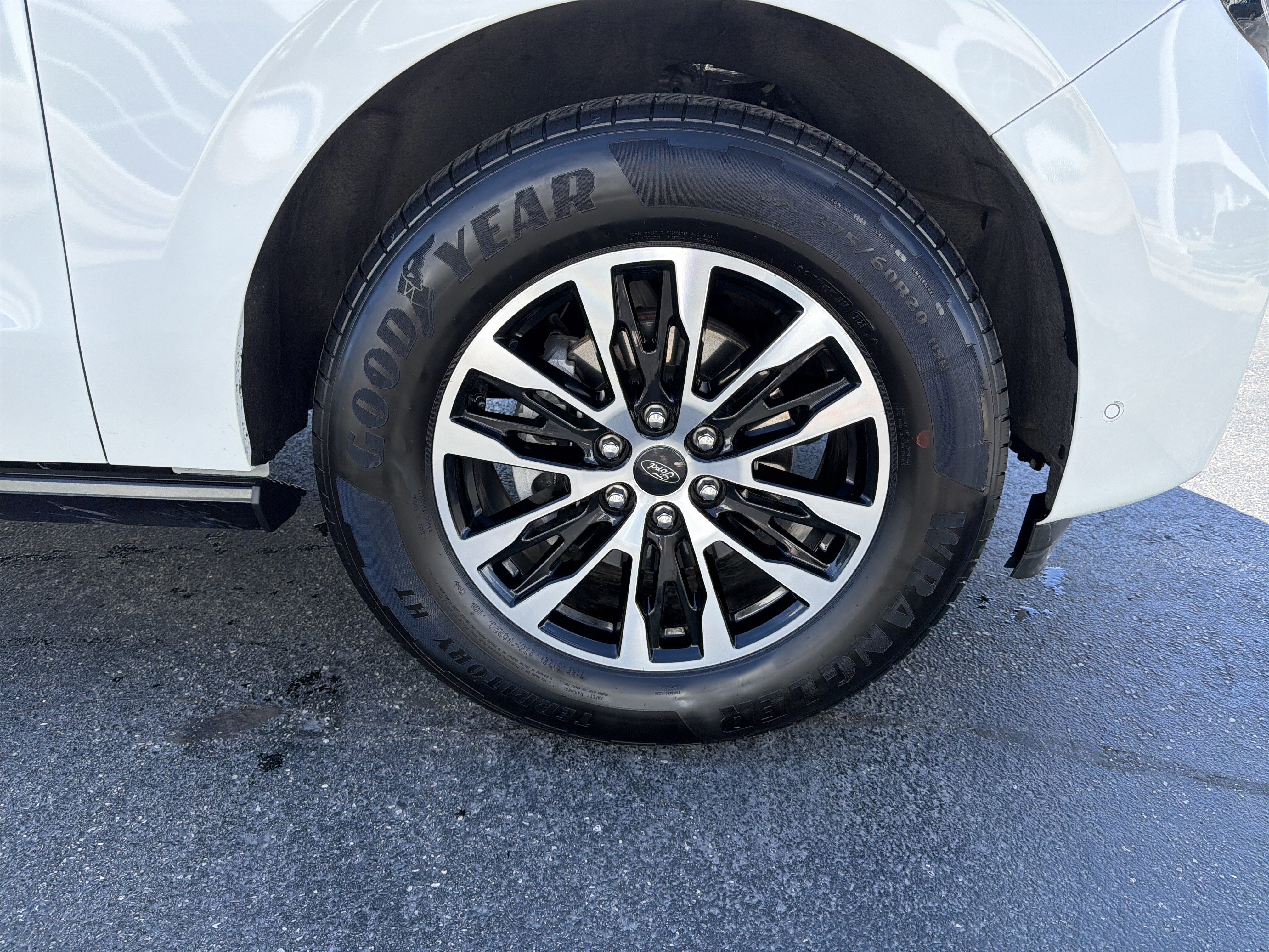 Certified 2025 Ford Expedition Max Platinum AWD/4WD image 23