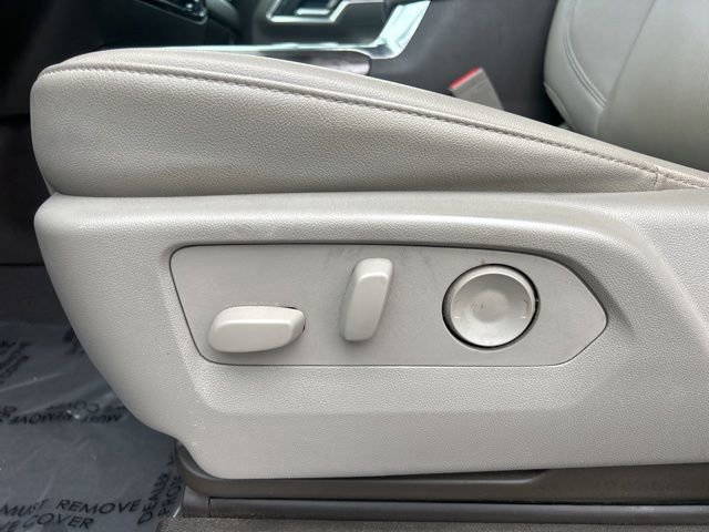 Used 2025 Chevrolet Silverado 2500 LTZ w/ Z71 Chrome Sport Edition image 16