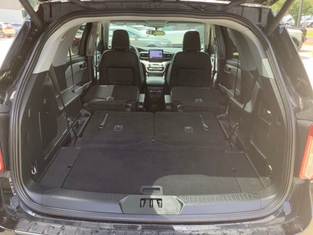 Certified 2023 Ford Explorer XLT w/ Equipment Group 202A AWD/4WD image 37