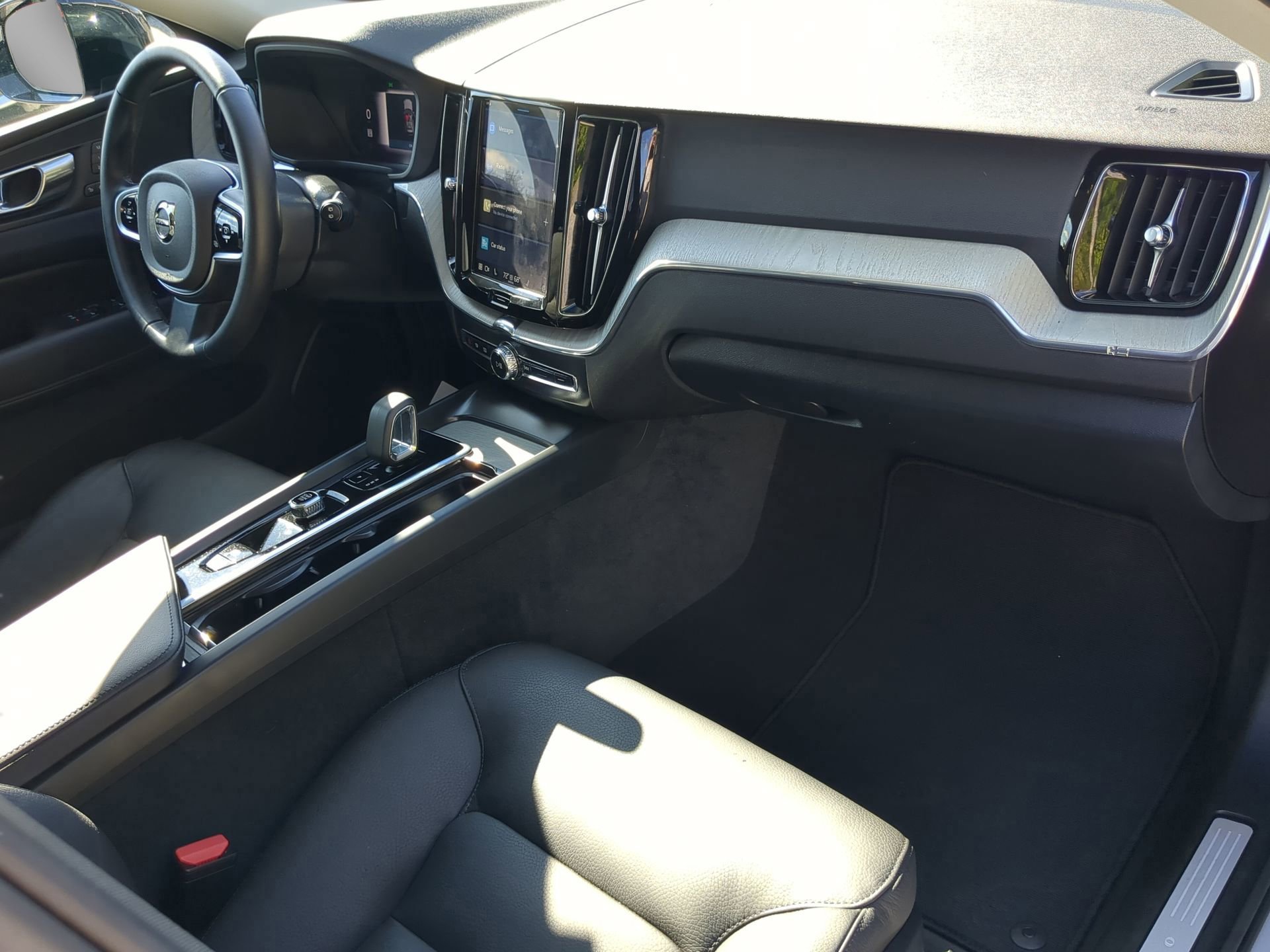 Used 2025 Volvo XC60 B5 Plus image 41