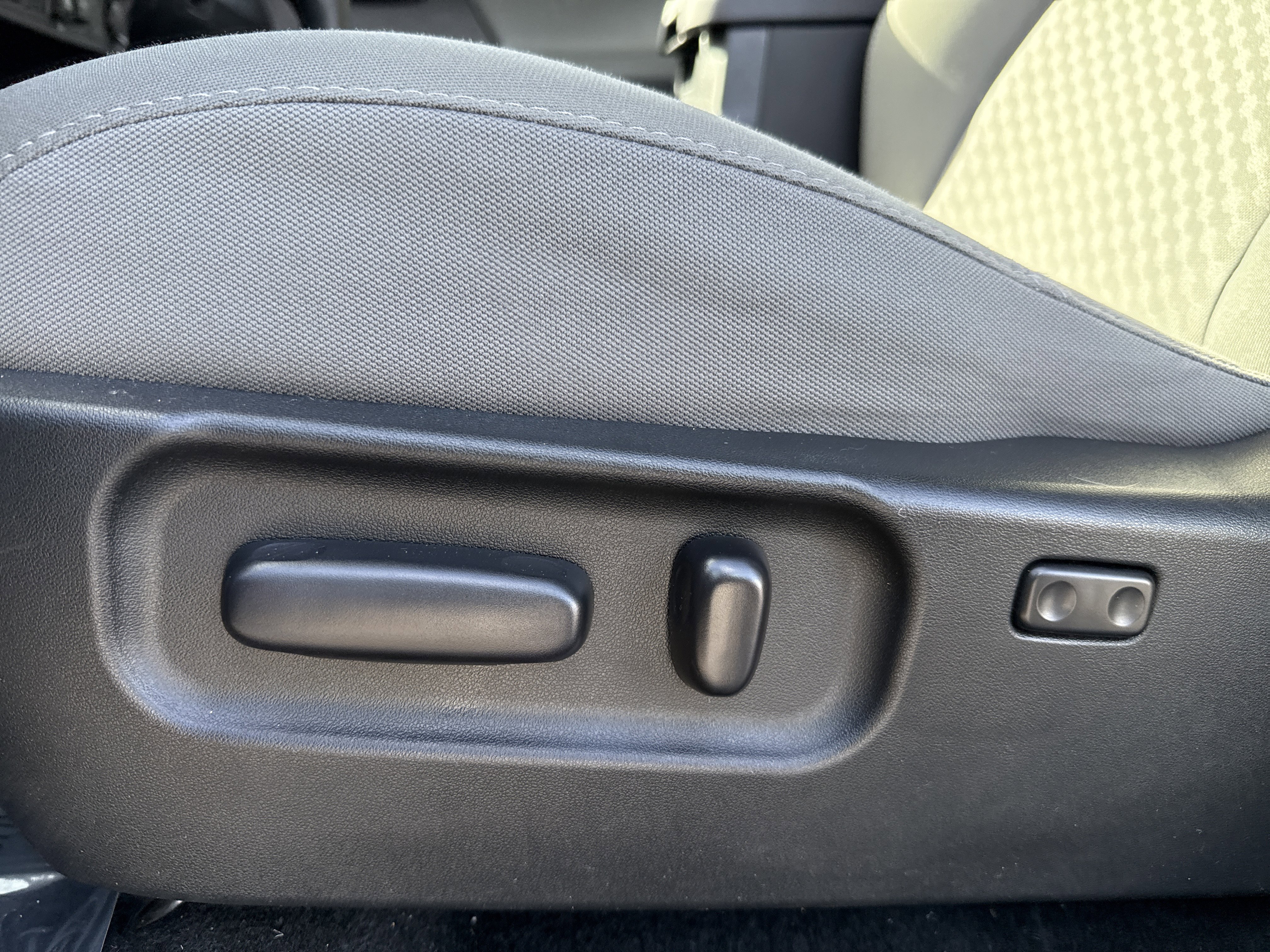 Used 2020 Toyota Tacoma SR5 image 13