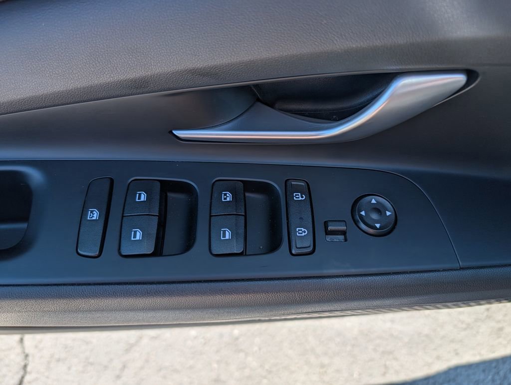 Used 2023 Hyundai Elantra SEL w/ Convenience Package image 20