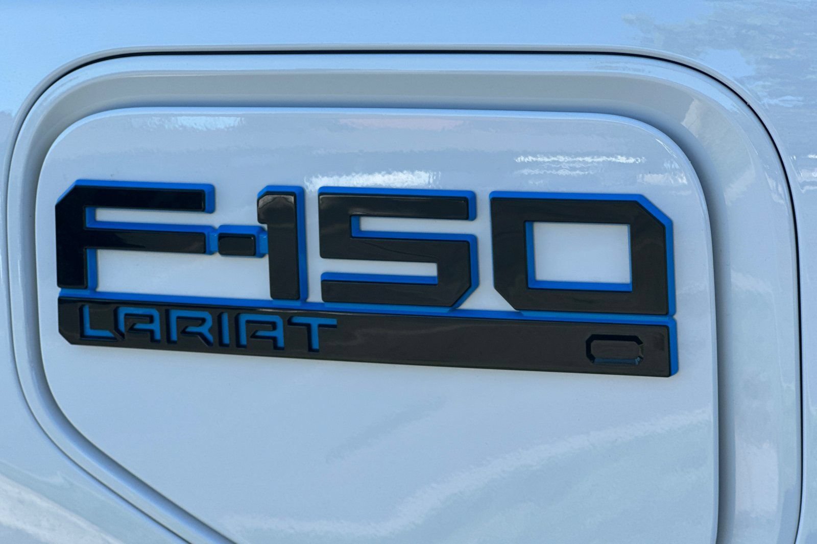 Certified 2025 Ford F150 Lightning Lariat AWD/4WD image 24