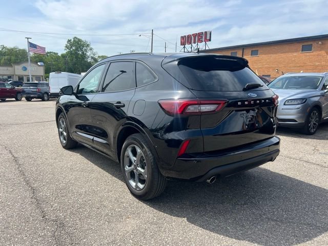 Certified 2024 Ford Escape ST-Line w/ Tech Pack #1 AWD/4WD image 6