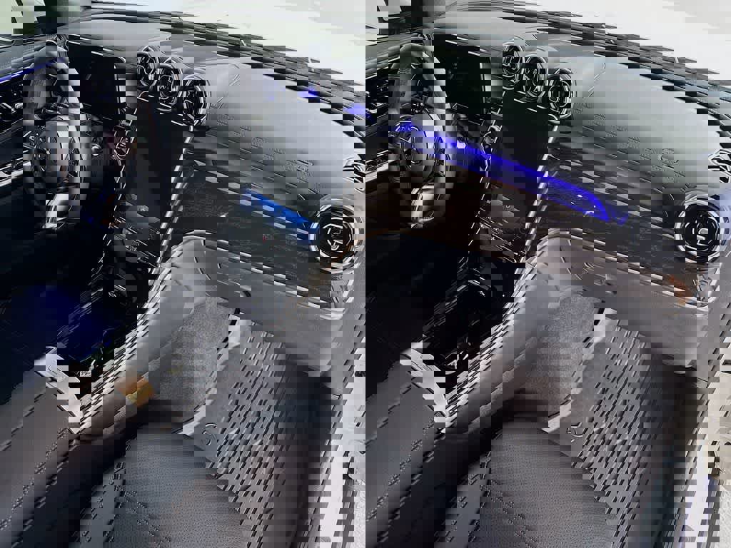 Used 2024 Mercedes-Benz GLC 300 GLC 300 image 31