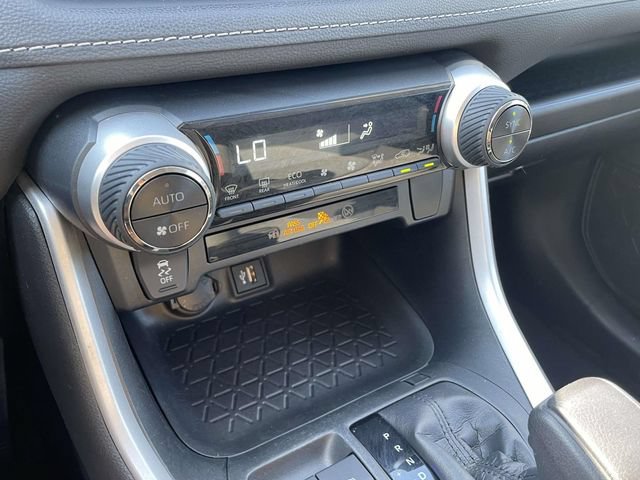 Used 2023 Toyota RAV4 XLE AWD/4WD image 32