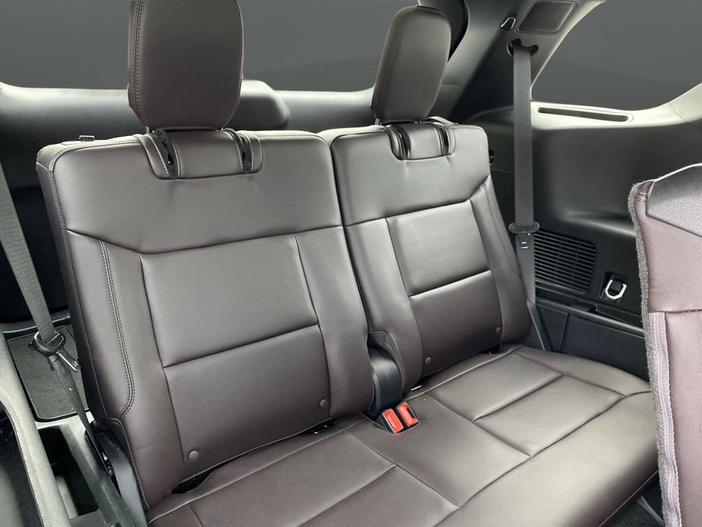 Certified 2025 Ford Explorer Platinum image 44