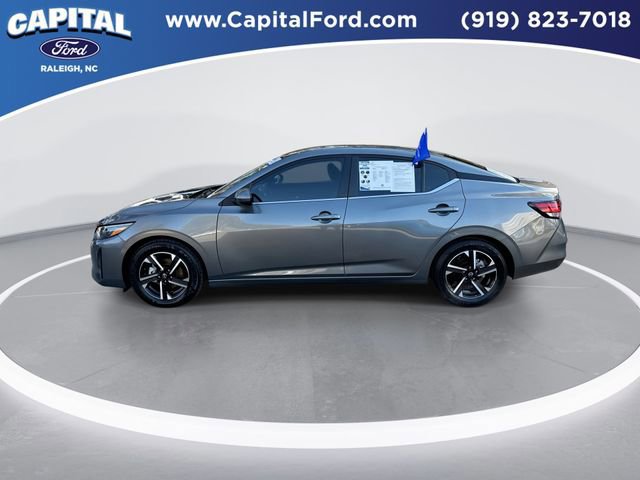 Used 2025 Nissan Sentra SV image 3