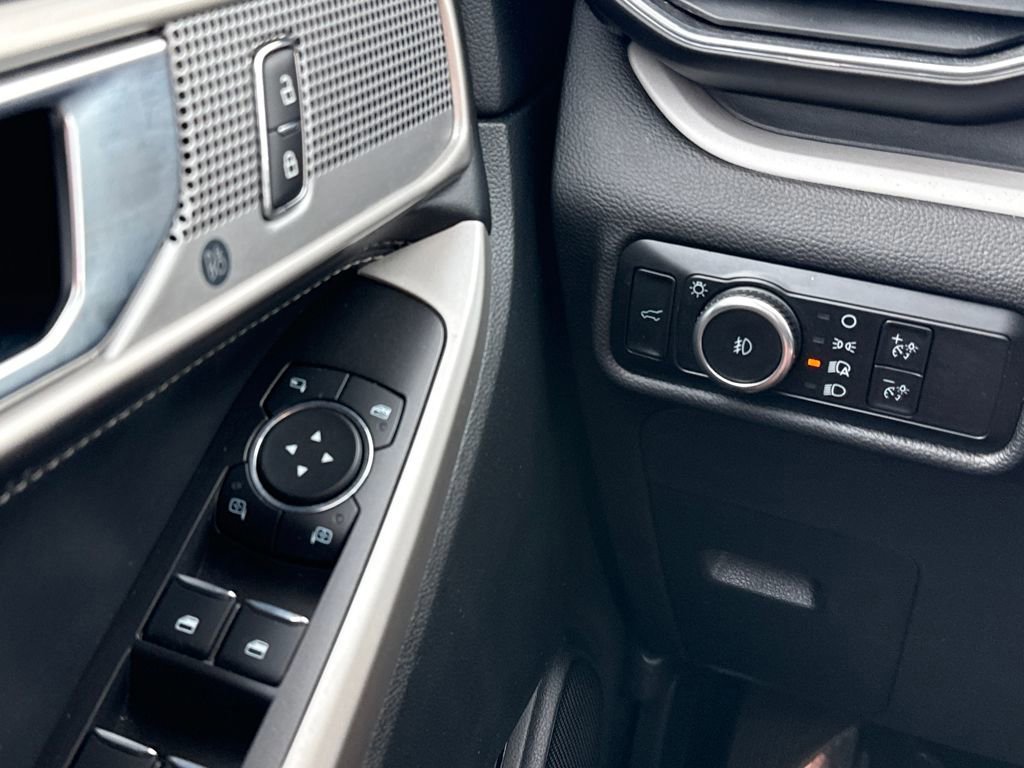 Certified 2024 Ford Explorer XLT w/ Equipment Group 202A image 24