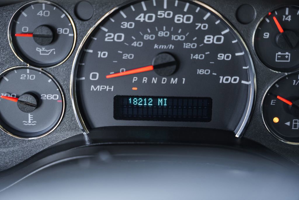 Used 2023 GMC Savana 2500 image 45