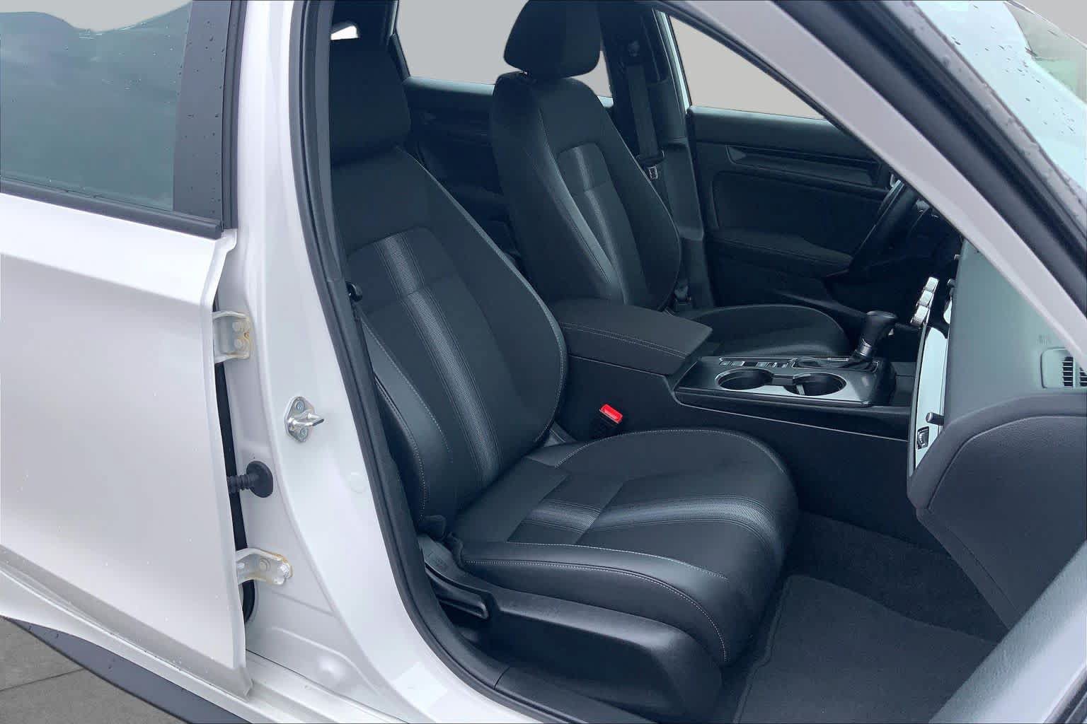 Used 2025 Honda Civic Sport image 9