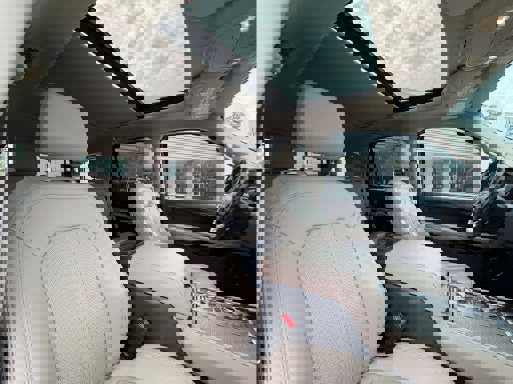 Certified 2024 Ford Expedition Limited image 22