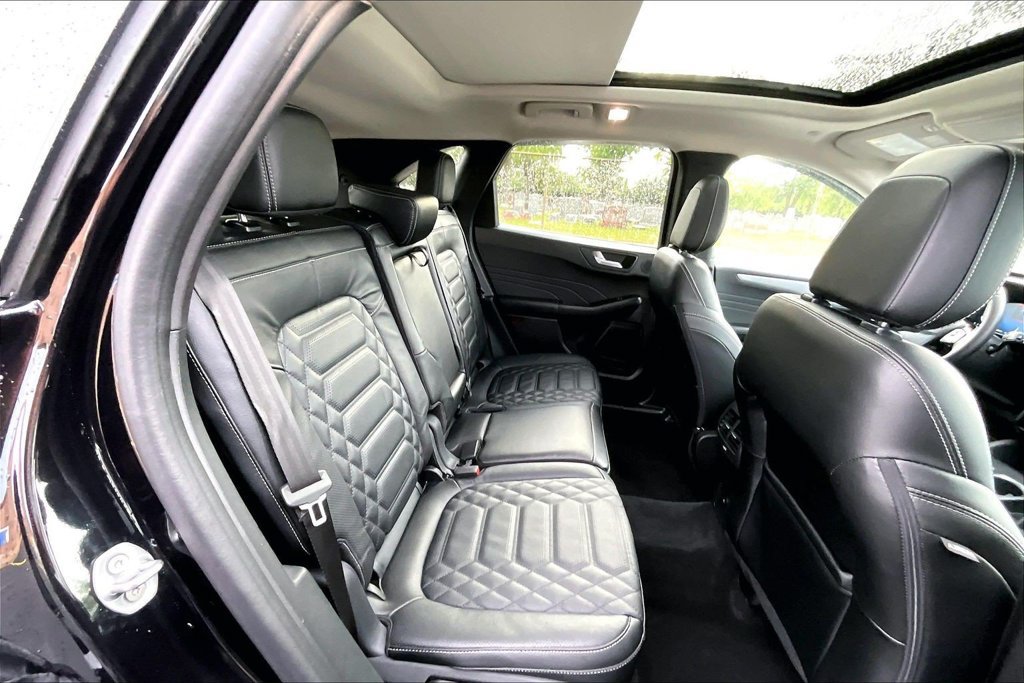 Certified 2024 Ford Escape Platinum w/ Premium Technology Package AWD/4WD image 26