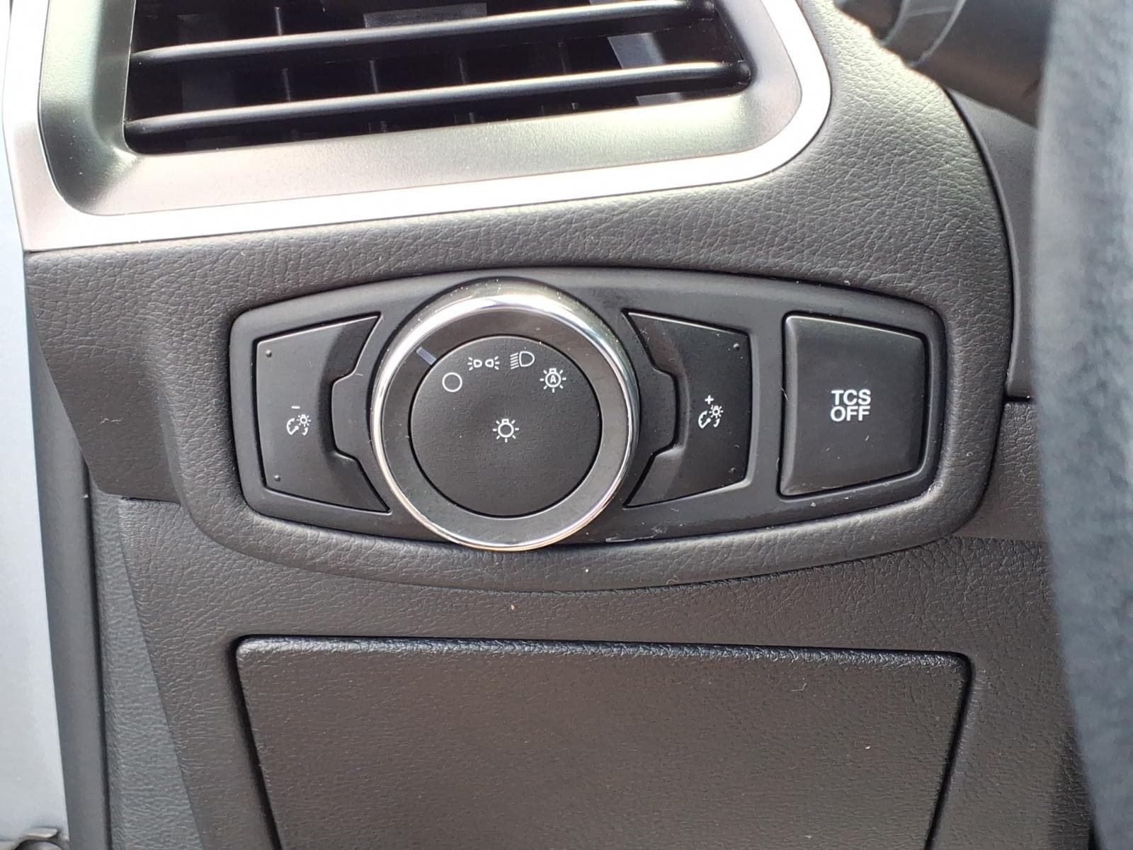 Certified 2024 Ford Edge SEL AWD/4WD image 24
