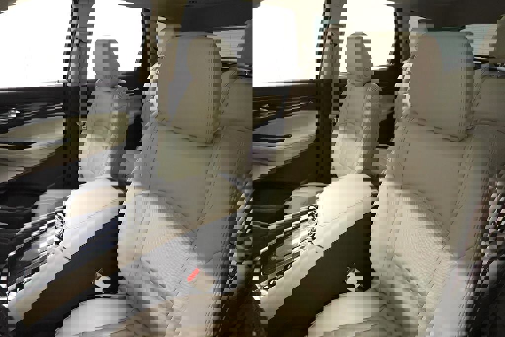 Used 2022 Buick Enclave Essence w/ Experience Buick Package image 12