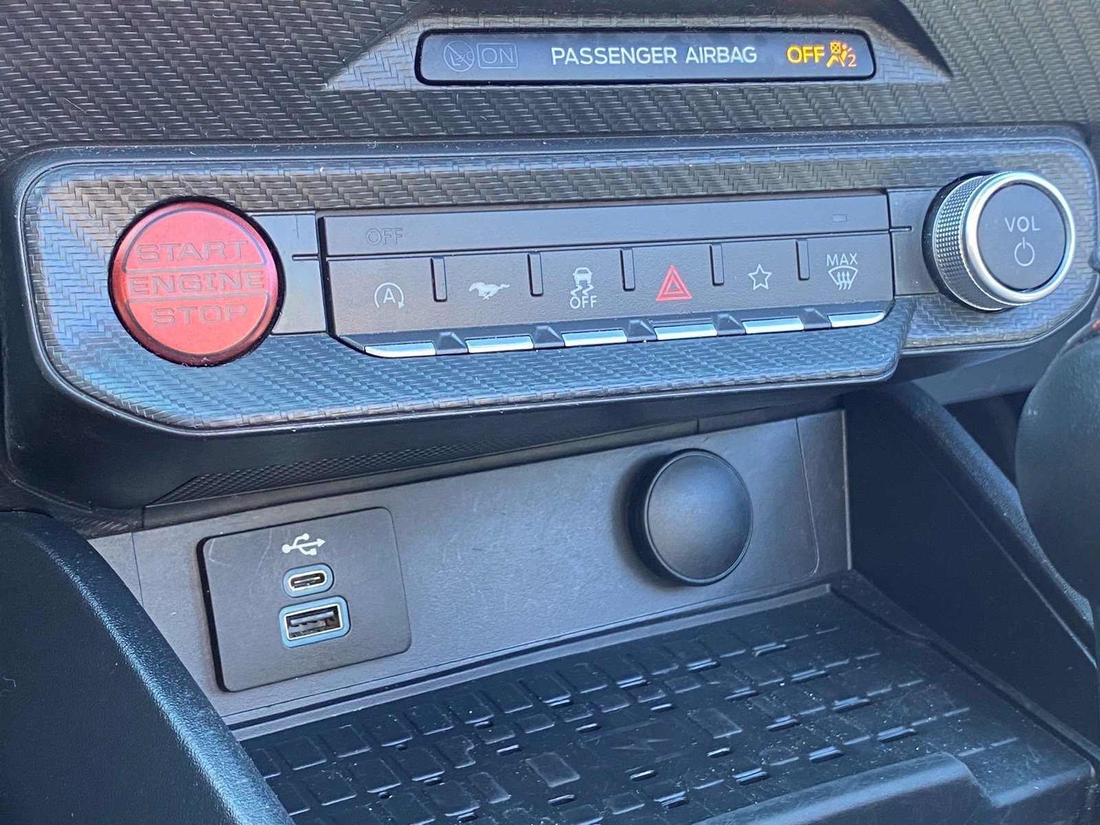 Certified 2024 Ford Mustang Premium image 17