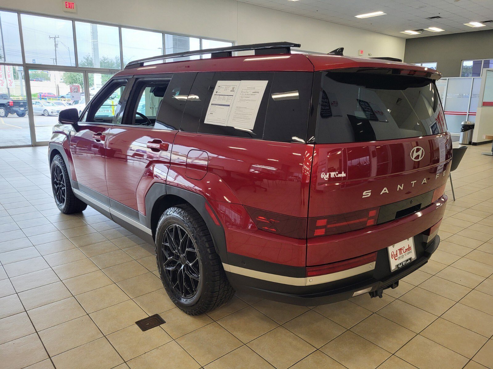 Used 2024 Hyundai Santa Fe Limited AWD/4WD image 2