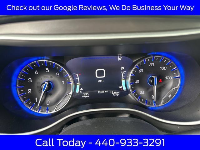 Used 2023 Chrysler Pacifica Touring-L FWD image 35