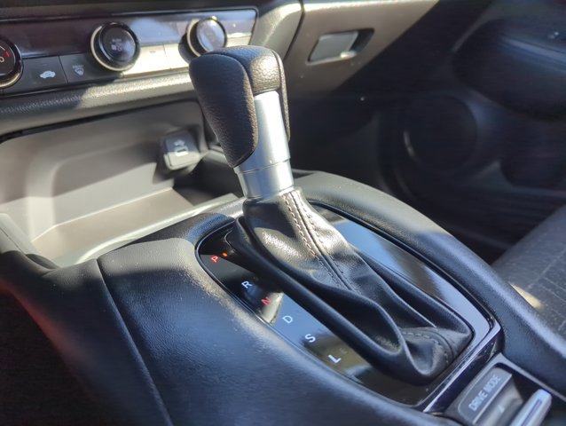 Used 2025 Honda HR-V LX image 13