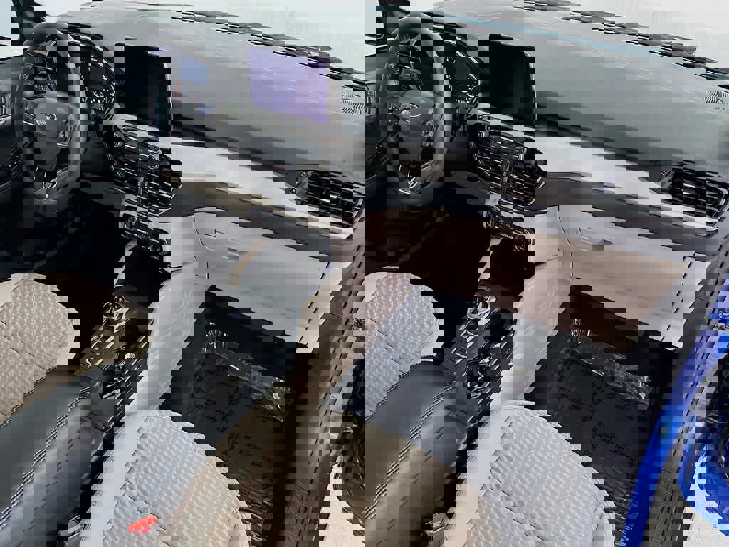 Certified 2022 Ford Escape SE w/ SE Sport Appearance Package image 32