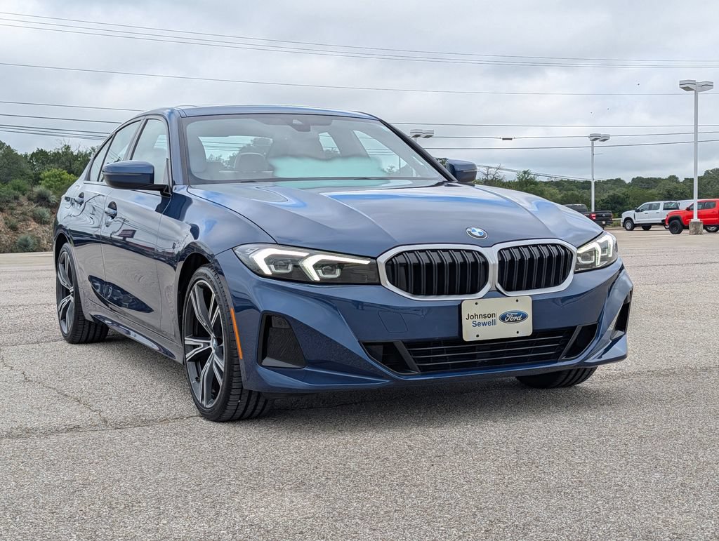 Used 2023 BMW 330i Sedan w/ Driving Assistance Package RWD image 1