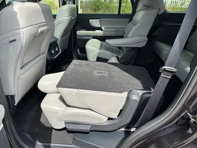Certified 2025 Ford Expedition Active AWD/4WD image 18