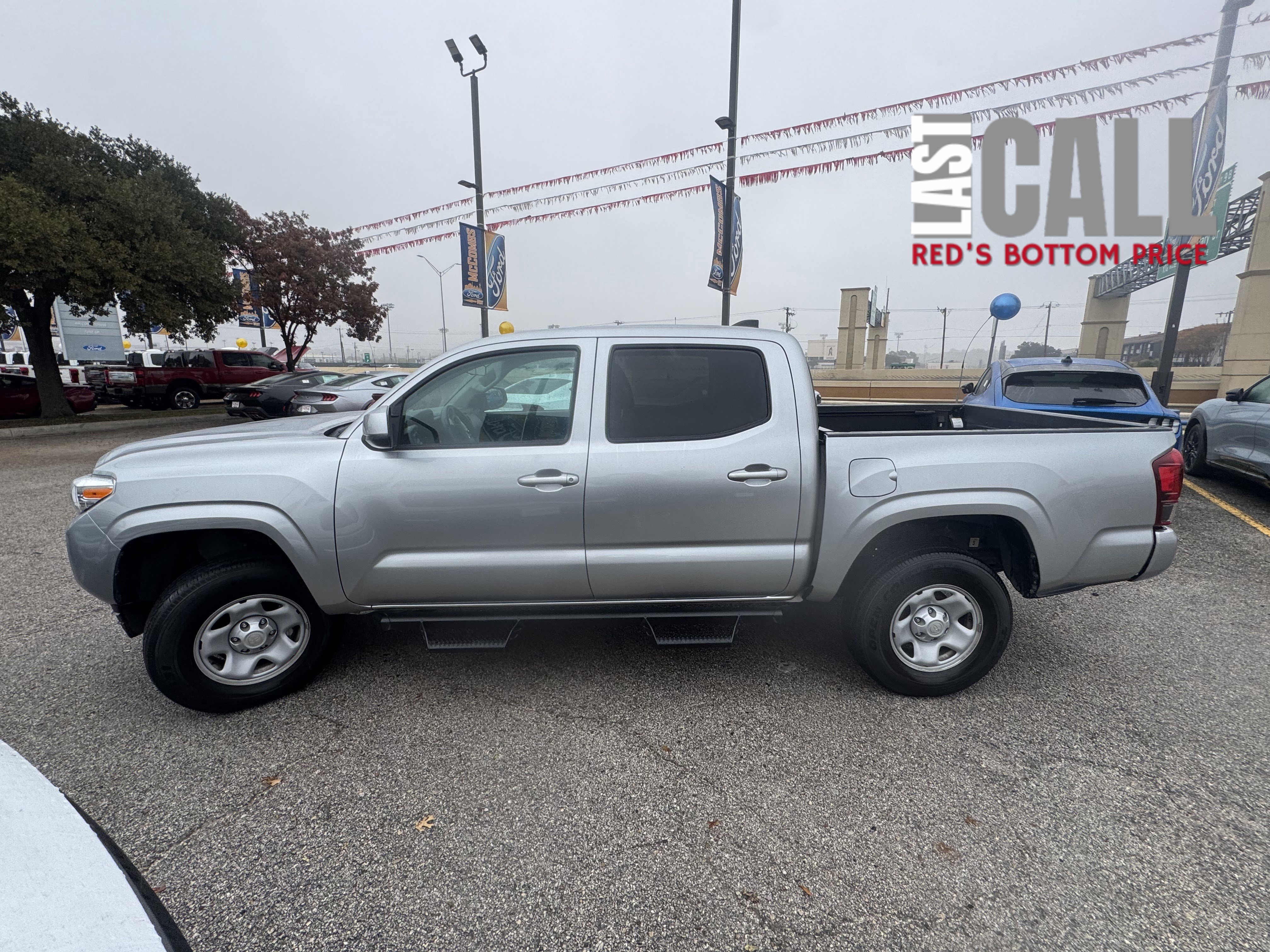 Used 2023 Toyota Tacoma SR image 6