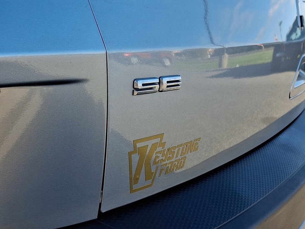 Certified 2022 Ford Escape SE w/ Cold Weather Package image 30