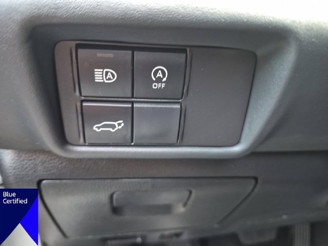 Used 2024 Toyota Highlander LE FWD image 19