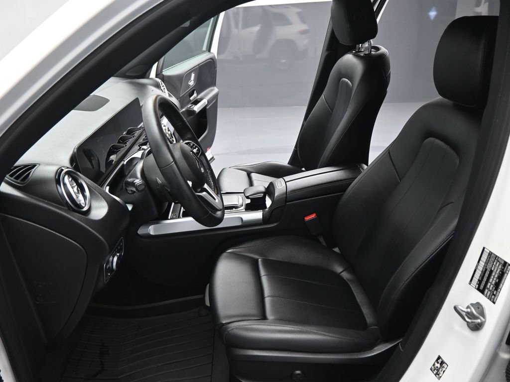 Used 2021 Mercedes-Benz GLB 250 image 9