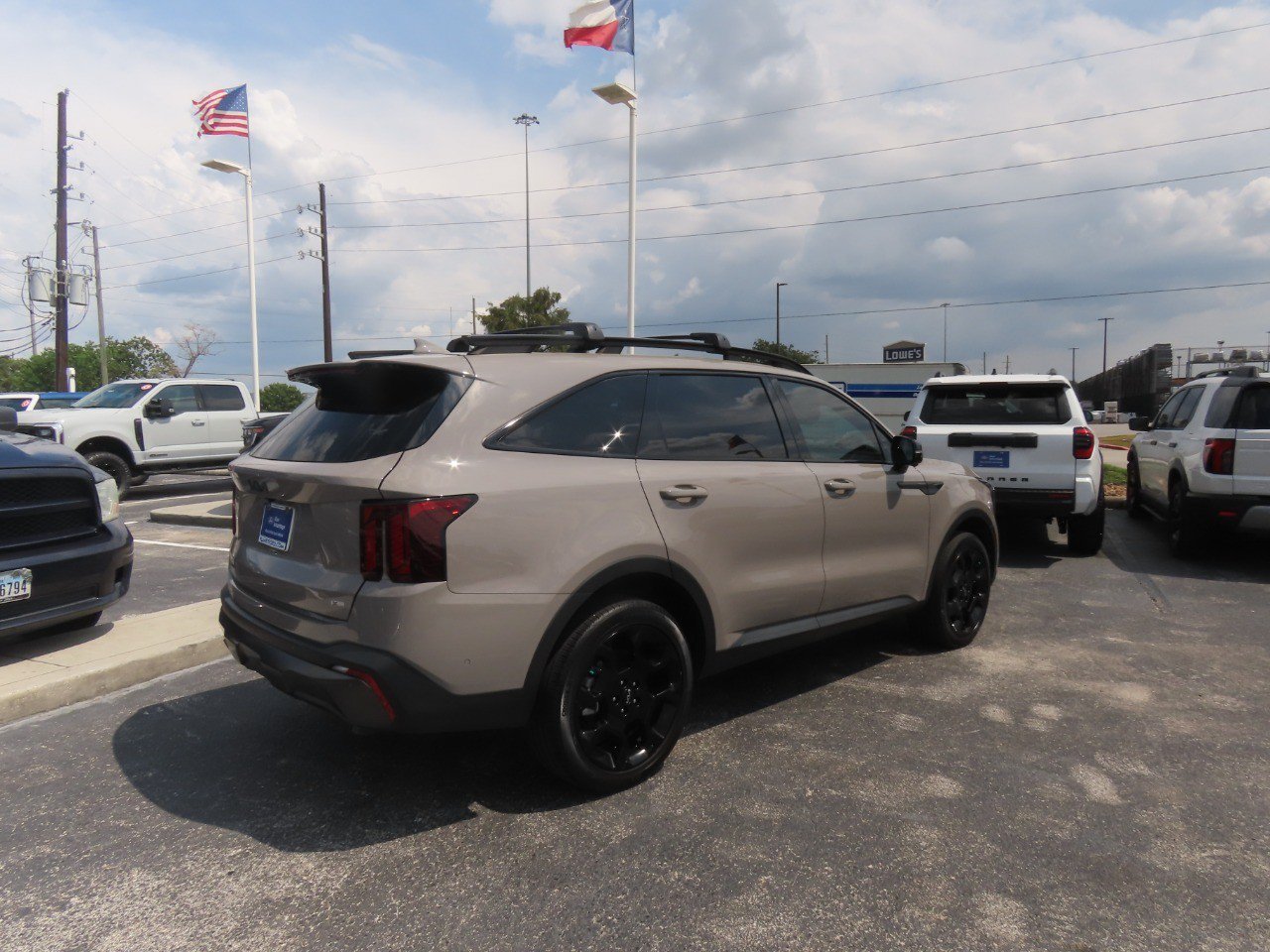 Used 2025 Kia Sorento SX Prestige w/ Olive Brown Leather Package AWD/4WD image 9