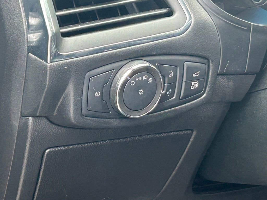 Certified 2022 Ford Edge Titanium image 35