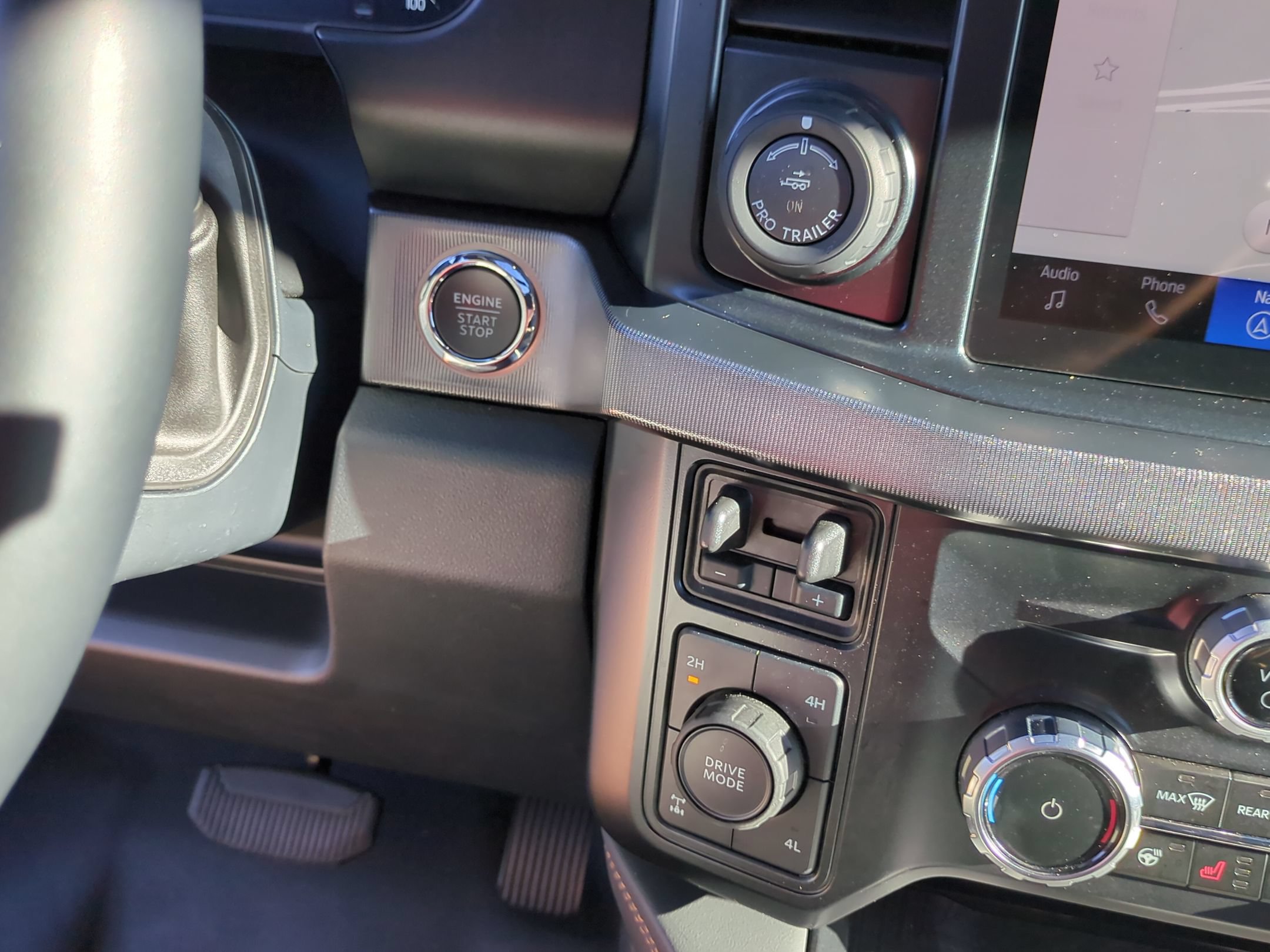 Certified 2024 Ford F250 4x4 Crew Cab Super Duty image 26