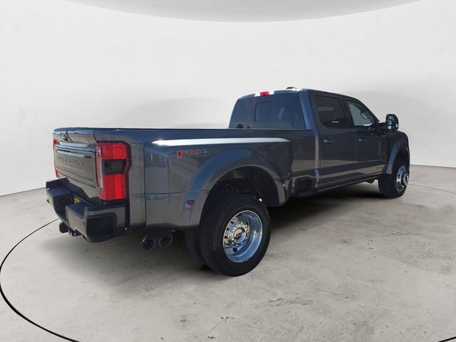 Certified 2025 Ford F450 Platinum w/ FX4 Off-Road Package AWD/4WD image 5