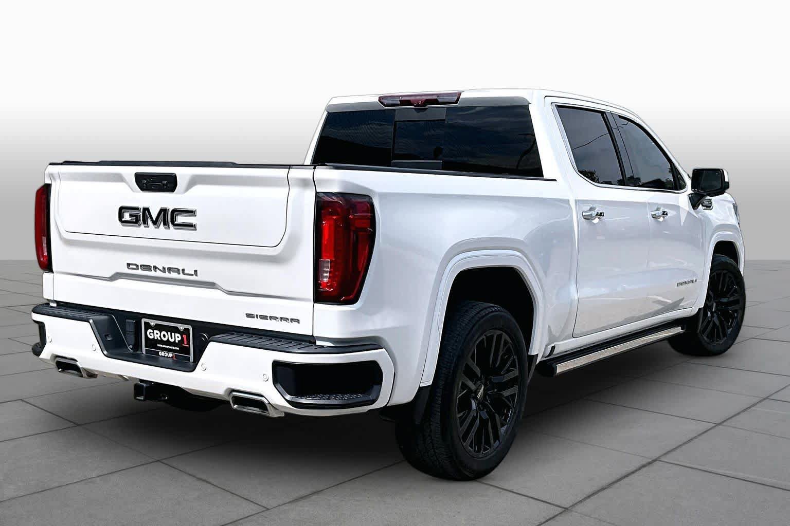 Used 2022 GMC Sierra 1500 Denali w/ Denali Reserve Package AWD/4WD image 13