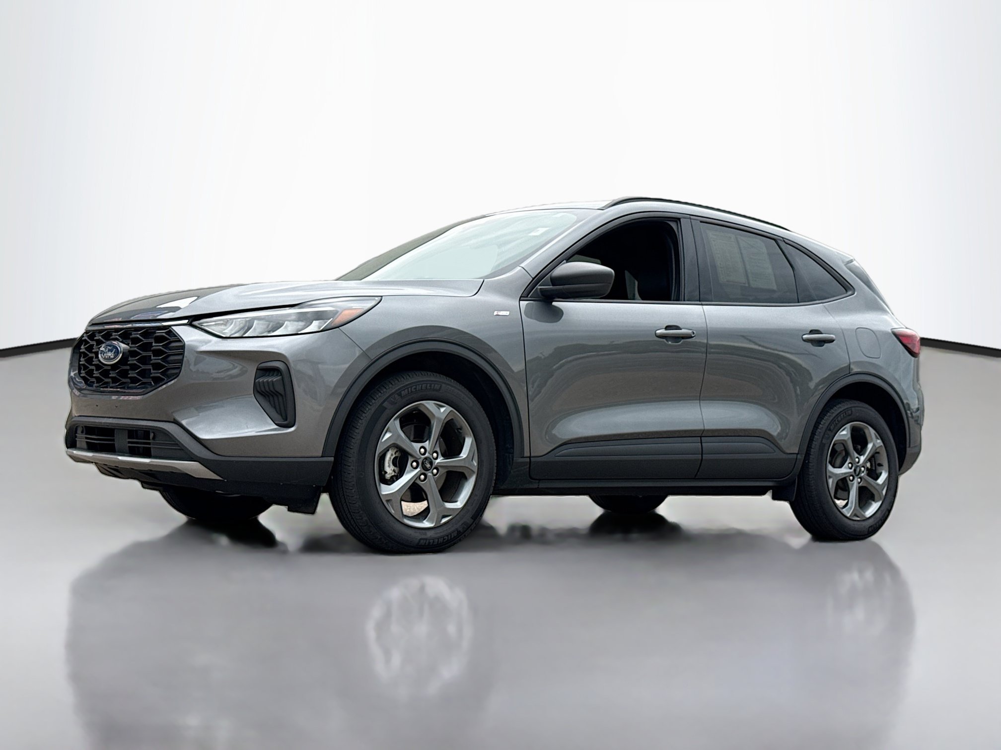 Certified 2025 Ford Escape ST-Line AWD/4WD image 11
