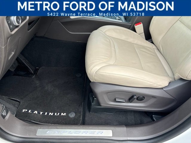 Certified 2023 Ford Explorer Platinum w/ Technology Package AWD/4WD image 13