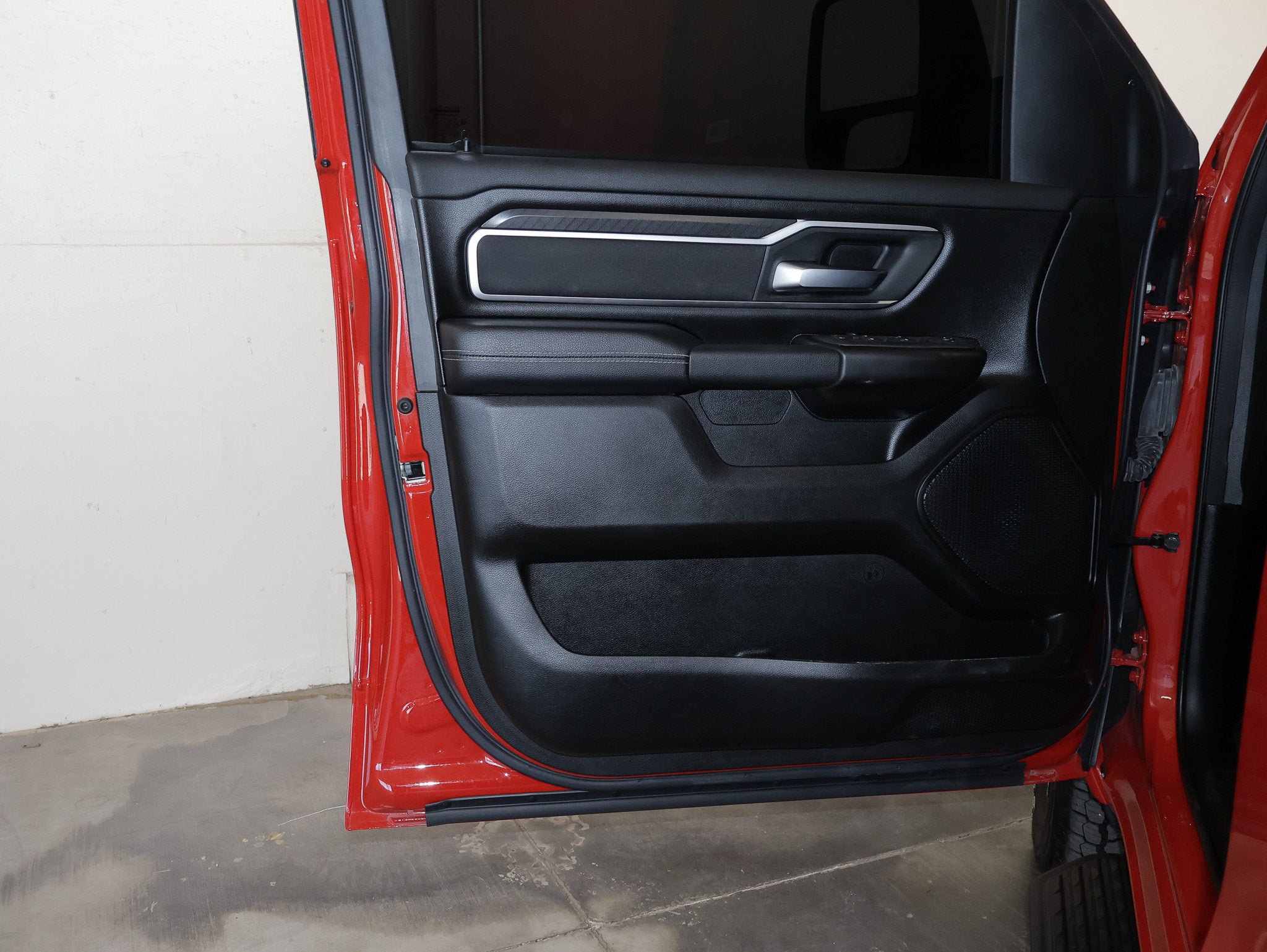 Used 2025 RAM 1500 Big Horn AWD/4WD image 36