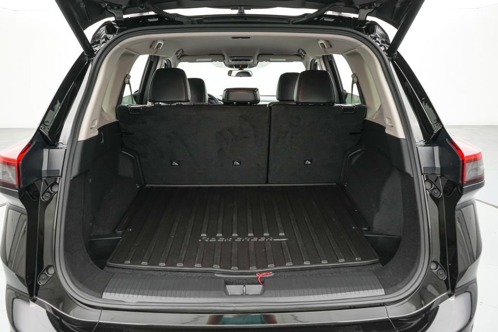 Used 2025 Nissan Rogue SV image 25