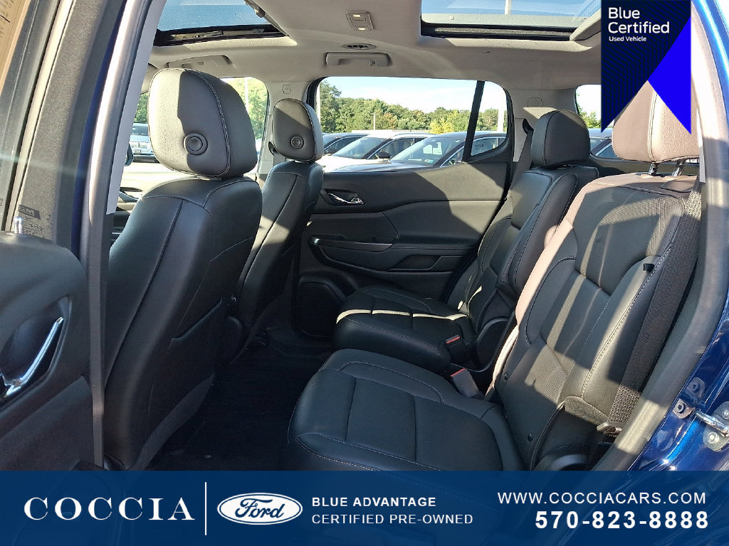 Used 2023 GMC Acadia SLT w/ Technology Package AWD/4WD image 11