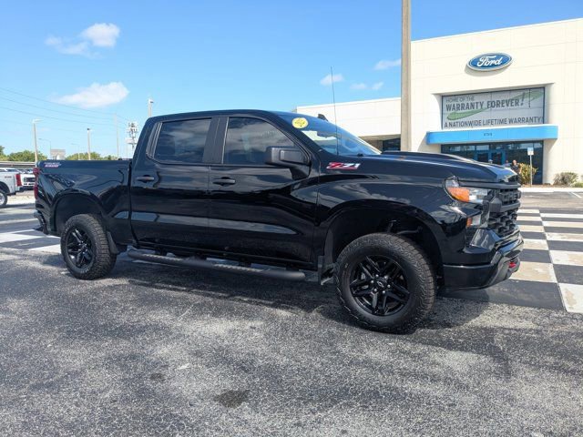 Used 2025 Chevrolet Silverado 1500 Custom Trail Boss w/ LPO, Dark Essentials Package image 8