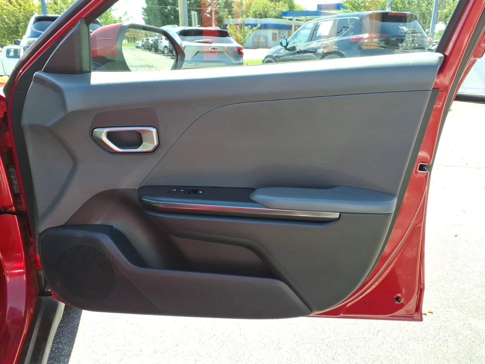 Used 2025 Kia K4 FWD image 27