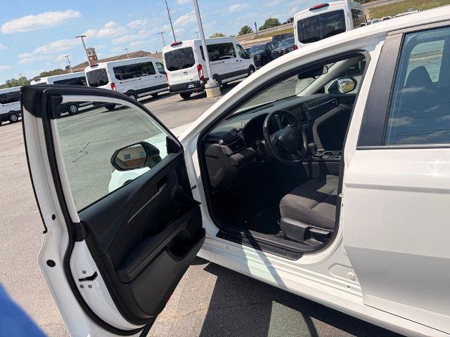 Used 2025 Toyota Camry LE image 9