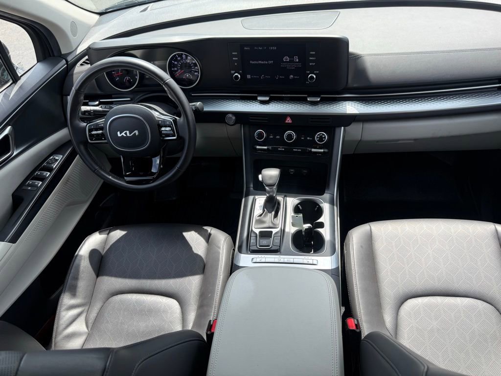Used 2024 Kia Carnival LX FWD image 53