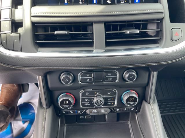 Used 2024 Chevrolet Suburban Premier w/ Premium Package RWD image 31