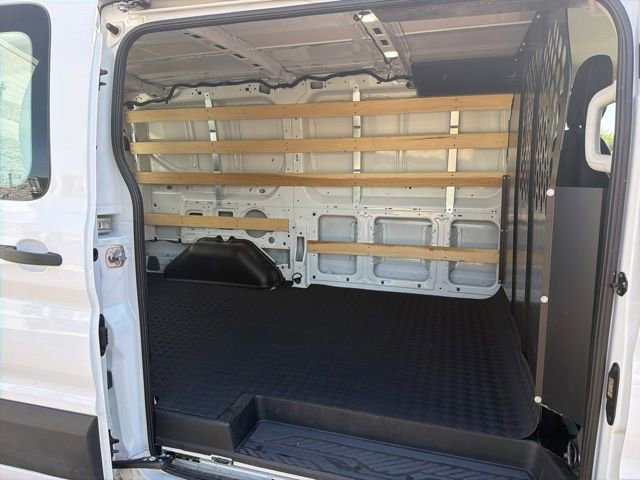 Certified 2025 Ford Transit 250 Low Roof w/ Exterior Upgrade Package RWD image 31