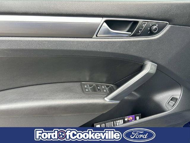 Used 2017 Volkswagen Passat 1.8T R-Line FWD image 22