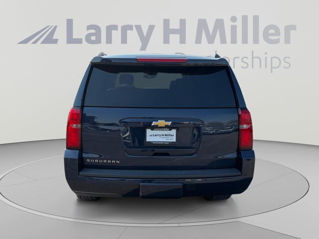 Used 2017 Chevrolet Suburban LT AWD/4WD image 4
